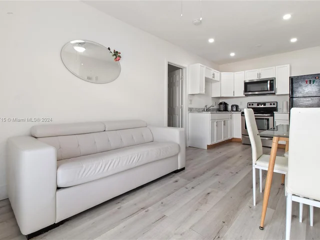 17330 SW 108th Ave, Miami FL 33157