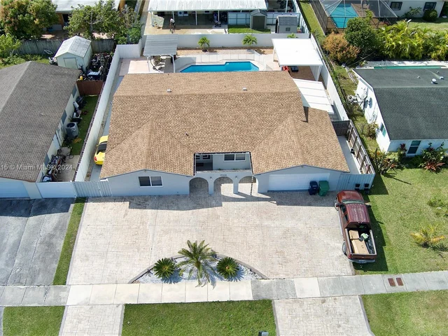 17330 SW 108th Ave, Miami FL 33157