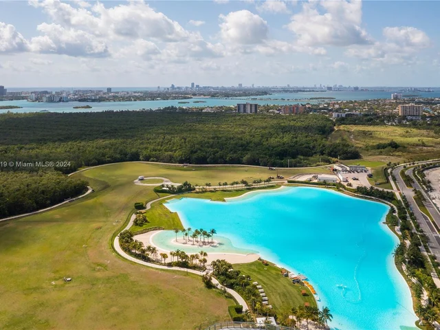 2411 Laguna Cir # 1105, North Miami FL 33181