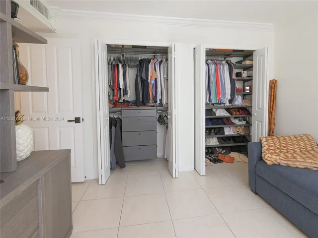 625 Biltmore Way # 203, Coral Gables FL 33134