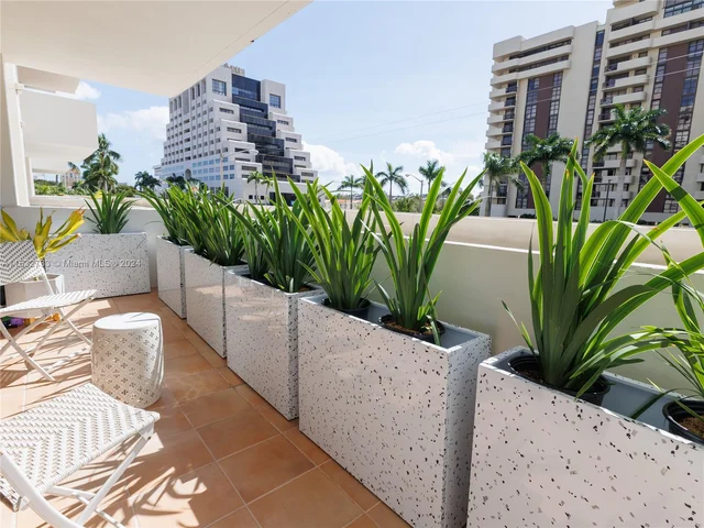 625 Biltmore Way # 203, Coral Gables FL 33134