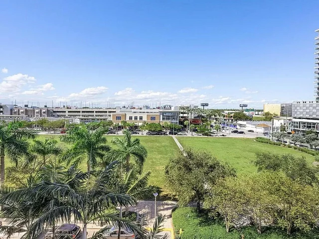 3451 NE 1st Ave # M0502, Miami FL 33137