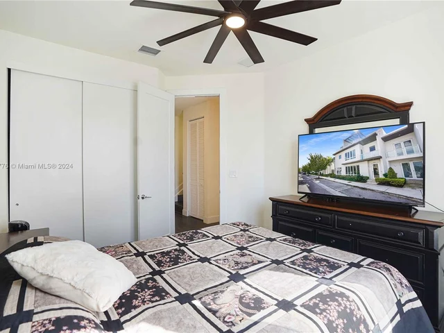 10418 NW 63rd Ter # 10418, Doral FL 33178