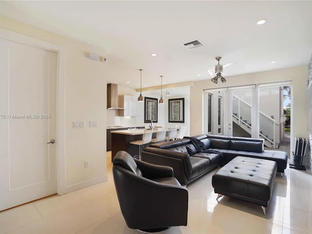 10418 NW 63rd Ter # 10418, Doral FL 33178