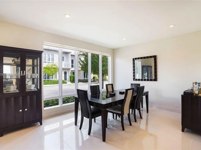 10418 NW 63rd Ter # 10418, Doral FL 33178