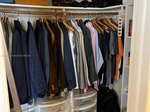 3770 NE 171st St # 401, North Miami Beach FL 33160