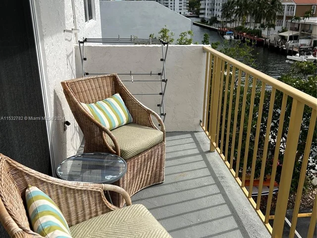 3770 NE 171st St # 401, North Miami Beach FL 33160