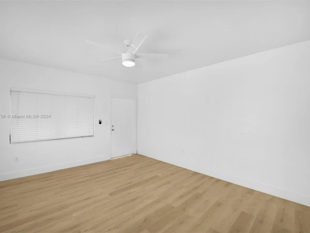 1044 Pennsylvania Ave # 17, Miami Beach FL 33139