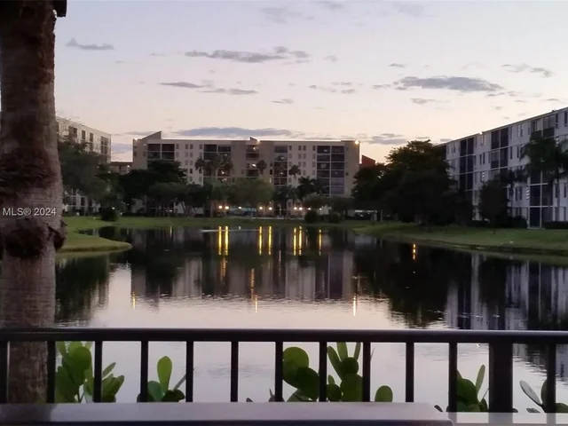 2220 N Cypress Bend Dr # 301, Pompano Beach FL 33069