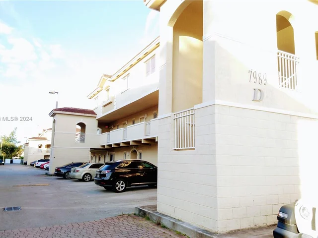 7989 NW 8th St # 108D, Miami FL 33126