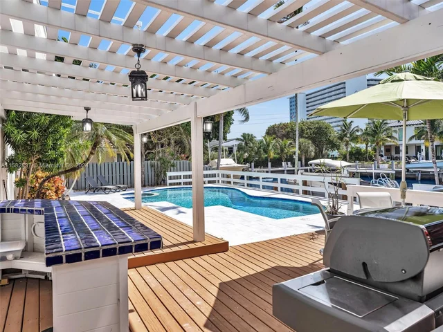 2642 Marion Dr, Fort Lauderdale FL 33316