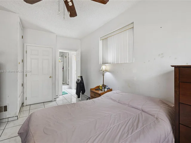 1110 NE 205th Ter, Miami FL 33179