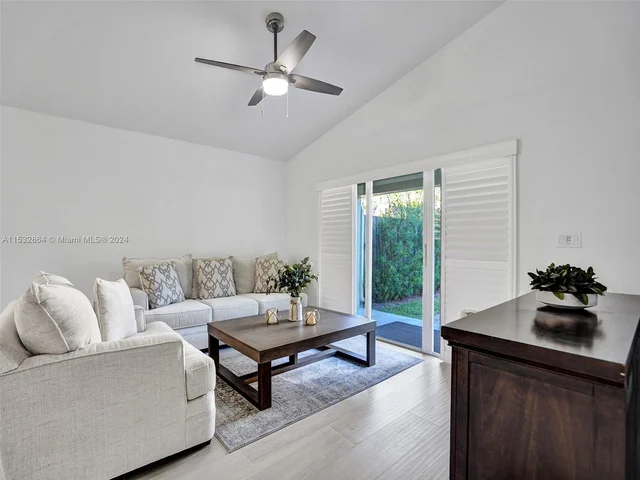 1287 NW 170th Ter, Pembroke Pines FL 33028