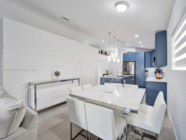 1287 NW 170th Ter, Pembroke Pines FL 33028