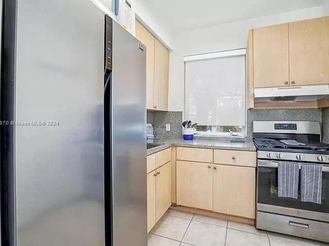 301 86th St # 3, Miami Beach FL 33141