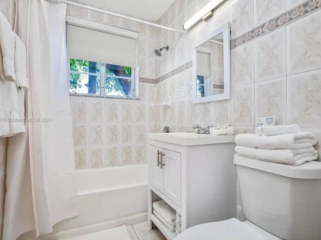 301 86th St # 3, Miami Beach FL 33141