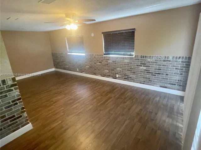 1111 NW 24th Ave, Pompano Beach FL 33069