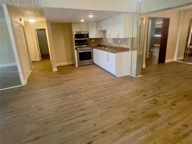 1111 NW 24th Ave, Pompano Beach FL 33069