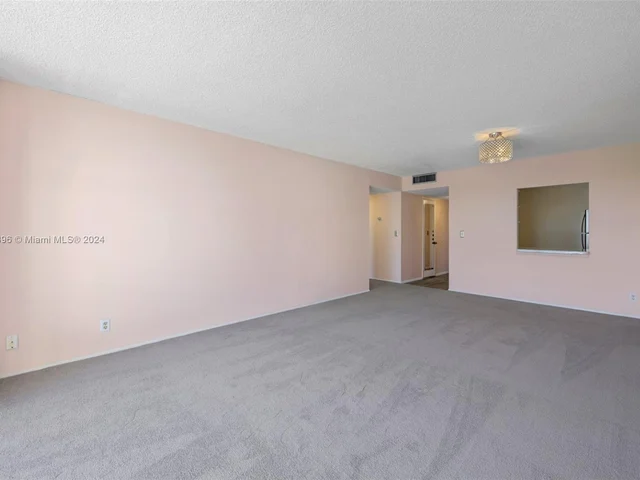200 Leslie Dr # 326, Hallandale Beach FL 33009