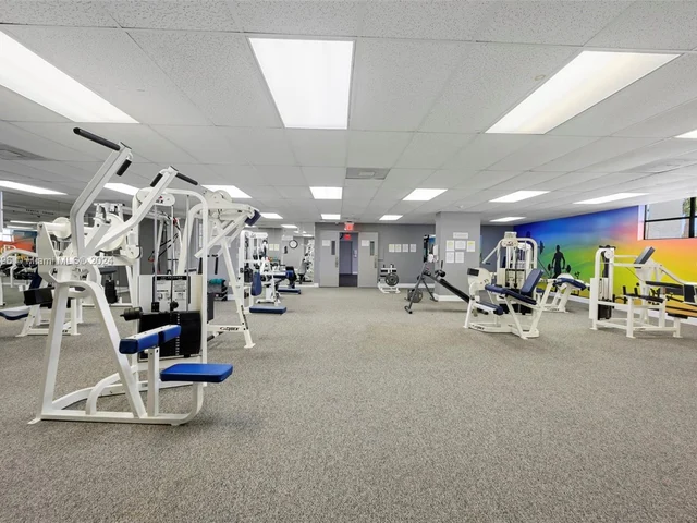 200 Leslie Dr # 326, Hallandale Beach FL 33009