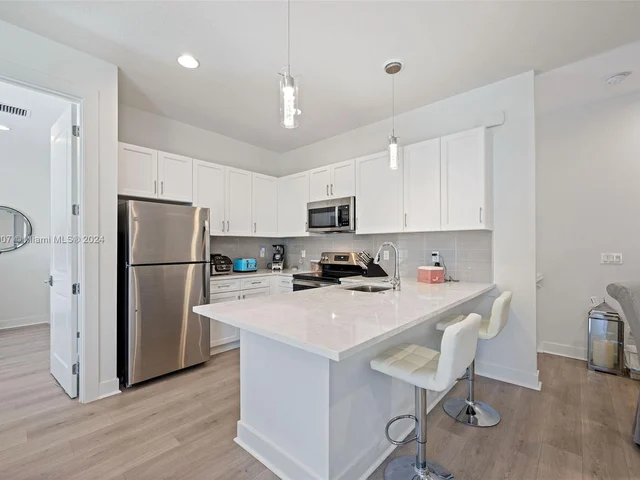 5022 Grandiflora Rd, Palm Beach Gardens FL 33418