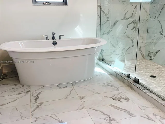 5022 Grandiflora Rd, Palm Beach Gardens FL 33418