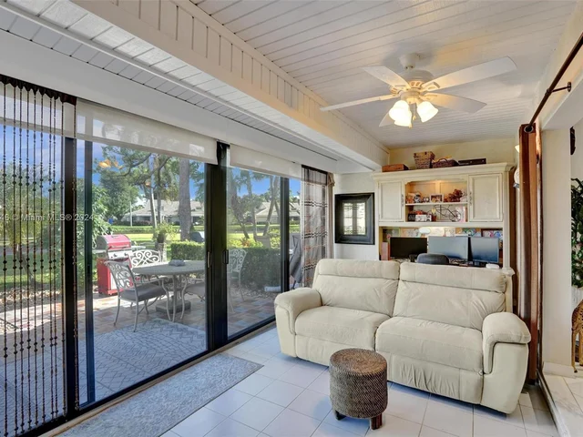 6876 Fountains Cir # 6876, Lake Worth FL 33467