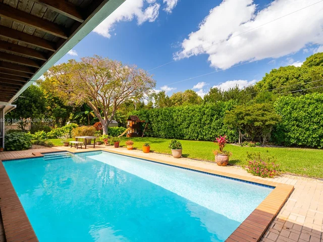 7485 SW 159th Ter, Palmetto Bay FL 33157