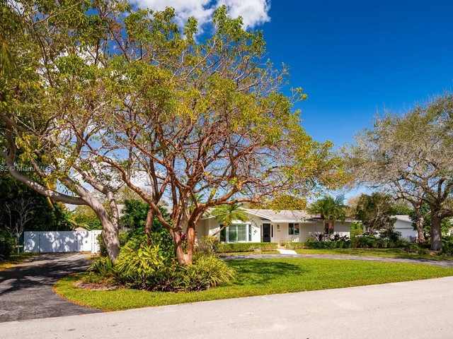 7485 SW 159th Ter, Palmetto Bay FL 33157