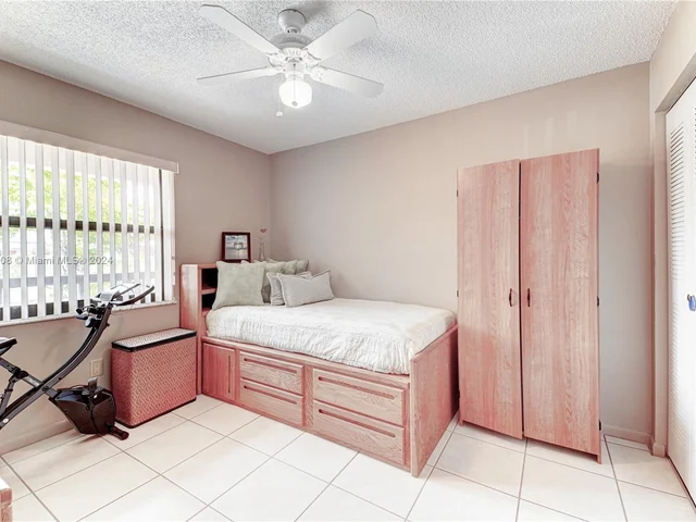 851 NE 207th Ln # 13, Miami FL 33179