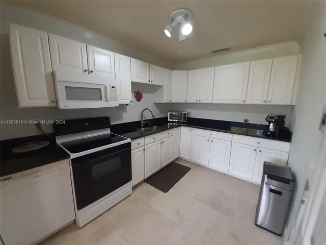 10725 NW 30th Pl # 4, Sunrise FL 33322