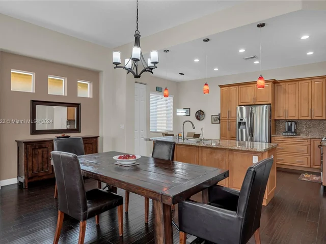 7864 NW 123rd Ave, Parkland FL 33076