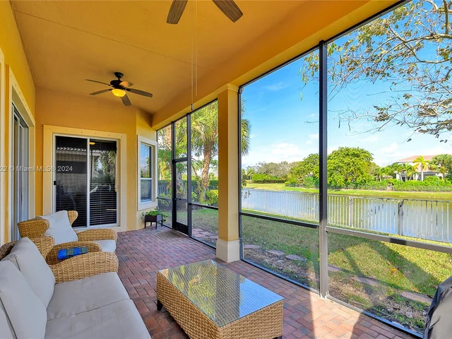 7864 NW 123rd Ave, Parkland FL 33076