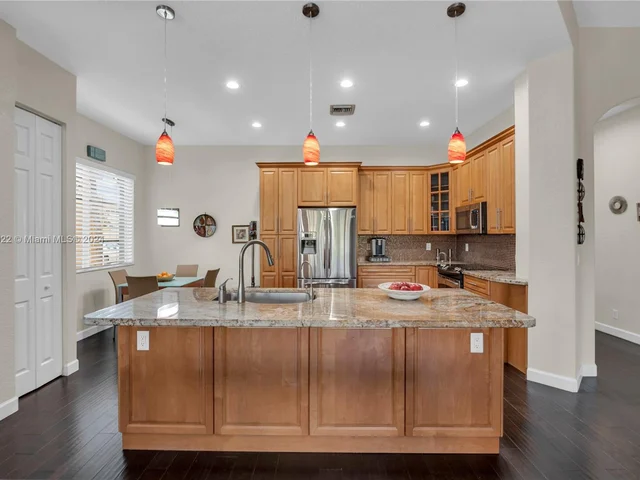 7864 NW 123rd Ave, Parkland FL 33076