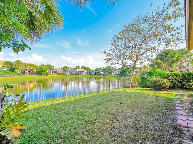 7864 NW 123rd Ave, Parkland FL 33076