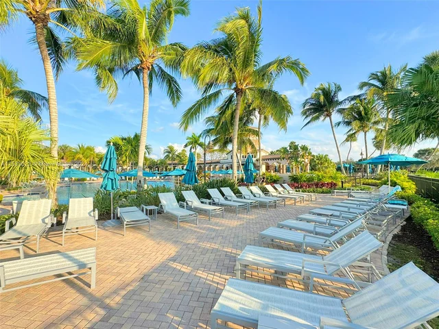 7864 NW 123rd Ave, Parkland FL 33076