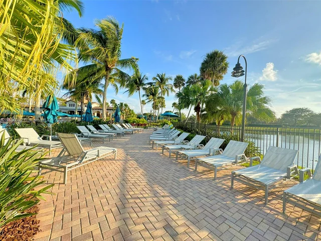 7864 NW 123rd Ave, Parkland FL 33076