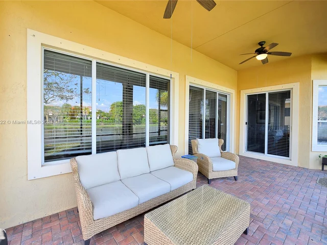 7864 NW 123rd Ave, Parkland FL 33076