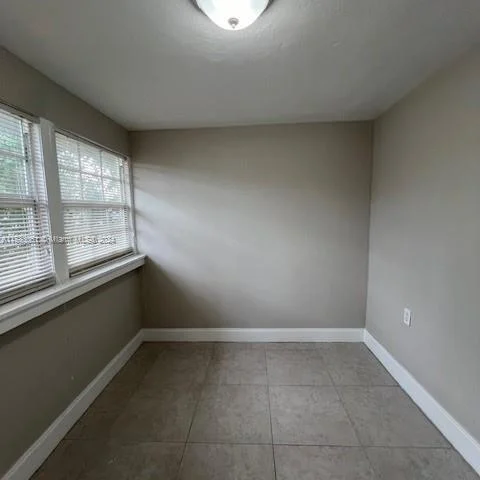 1117 NE 5th Ter, Fort Lauderdale FL 33304