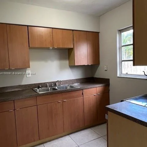 1117 NE 5th Ter, Fort Lauderdale FL 33304