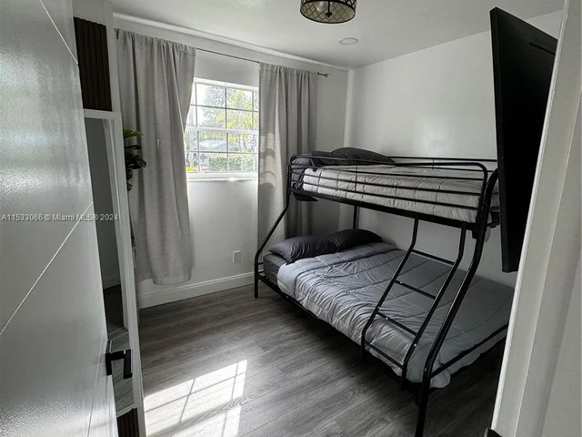 18600 NE 7th Ct # 1, North Miami Beach FL 33179