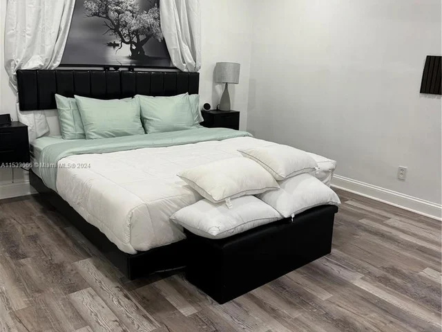 18600 NE 7th Ct # 1, North Miami Beach FL 33179