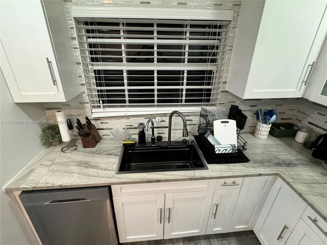 18600 NE 7th Ct # 1, North Miami Beach FL 33179