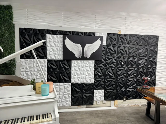 18600 NE 7th Ct # 1, North Miami Beach FL 33179