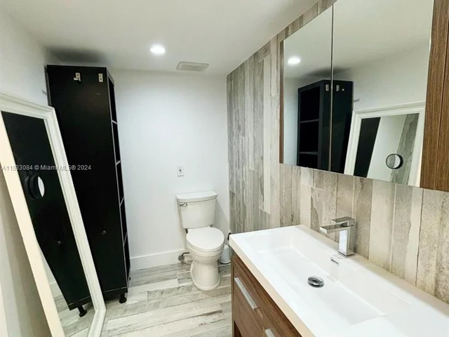 6301 Collins Ave # 2604, Miami Beach FL 33141