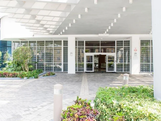 6301 Collins Ave # 2604, Miami Beach FL 33141