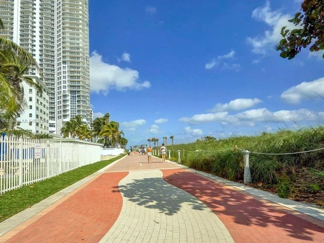 6301 Collins Ave # 2604, Miami Beach FL 33141