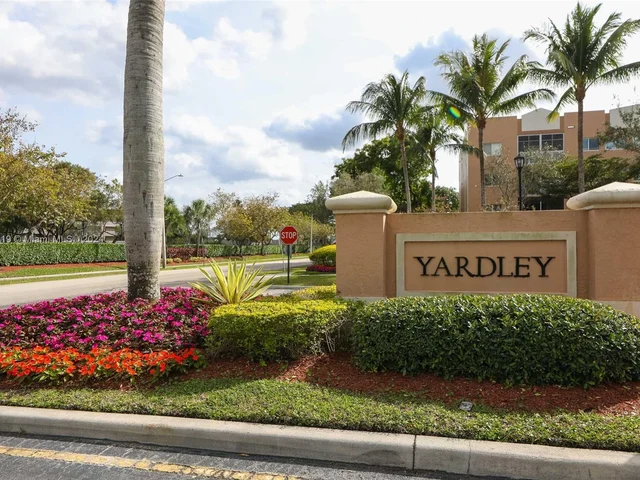 7725 Yardley Dr # 207, Tamarac FL 33321