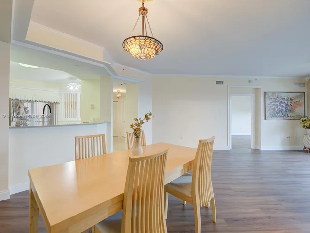 7725 Yardley Dr # 207, Tamarac FL 33321