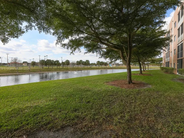 7725 Yardley Dr # 207, Tamarac FL 33321